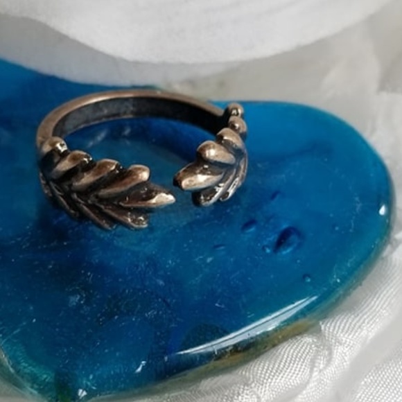 Vintage BRONZE LEAVES RING ~ Natural Love - Picture 3 of 8